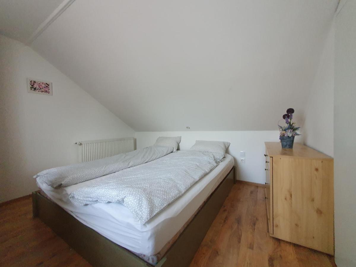 Nyil Apartman Wellnes Debrecen Esterno foto